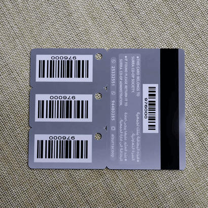 هولوجرام مطبوع بالختم الحراري على سطح بطاقة rfid البلاستيكية المركّبة لتوفير ميزة أمان بصرية متقدمة ضد النسخ غير المصرح به