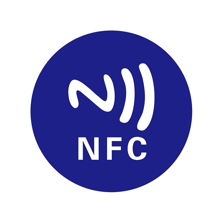 صورة منتج بطانات HF RFID لبرامج بطاقات الهدايا الذكية ضمن فئة ملصقات HF RFID مع عرض على سطح معدني.