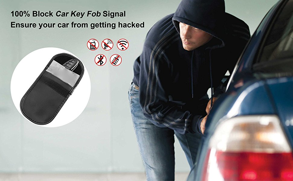 حقيبة حجب RFID وردية بملمس ألياف الكربون، تجمع بين المظهر العصري وحماية البيانات للمسافرين.