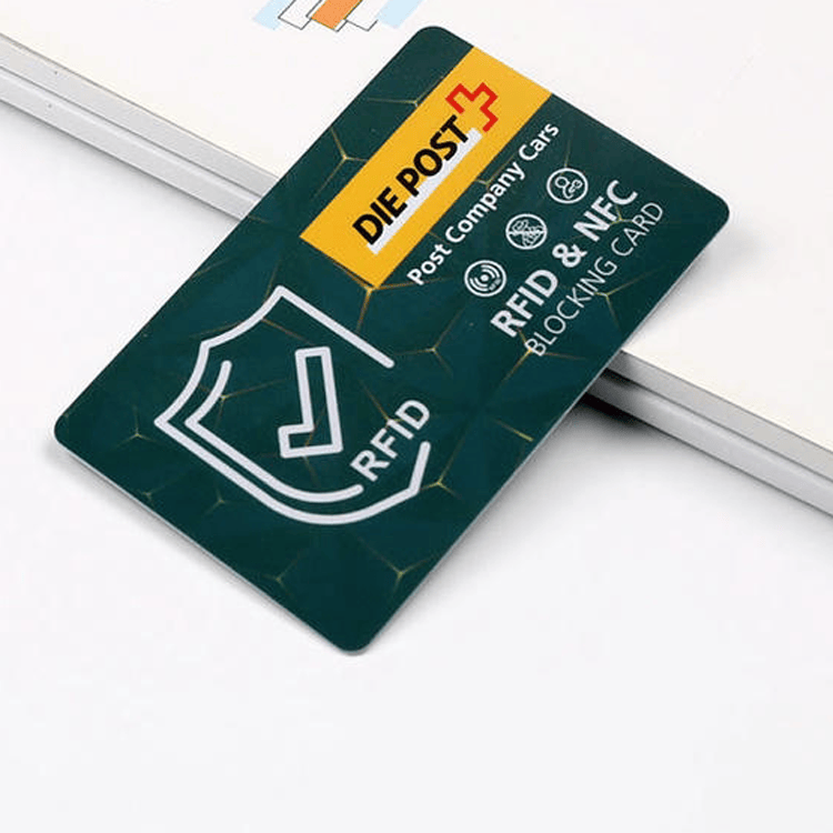 بطاقات RFID احترافية للعضوية والولاء تحمل الهوية المؤسسية وتضم شرائح داخلية آمنة لمساعدة الشركات على الاحتفاظ بعملائها.