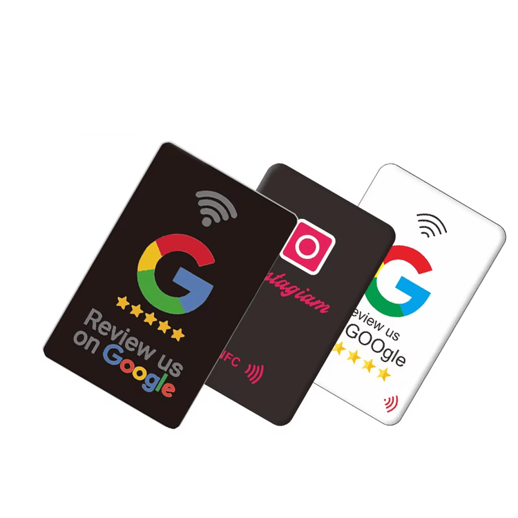 منظر أمامي لبطاقة مراجعة صالون تحمل شعارًا مخصصًا وهوية Google Review واضحة للعملاء.