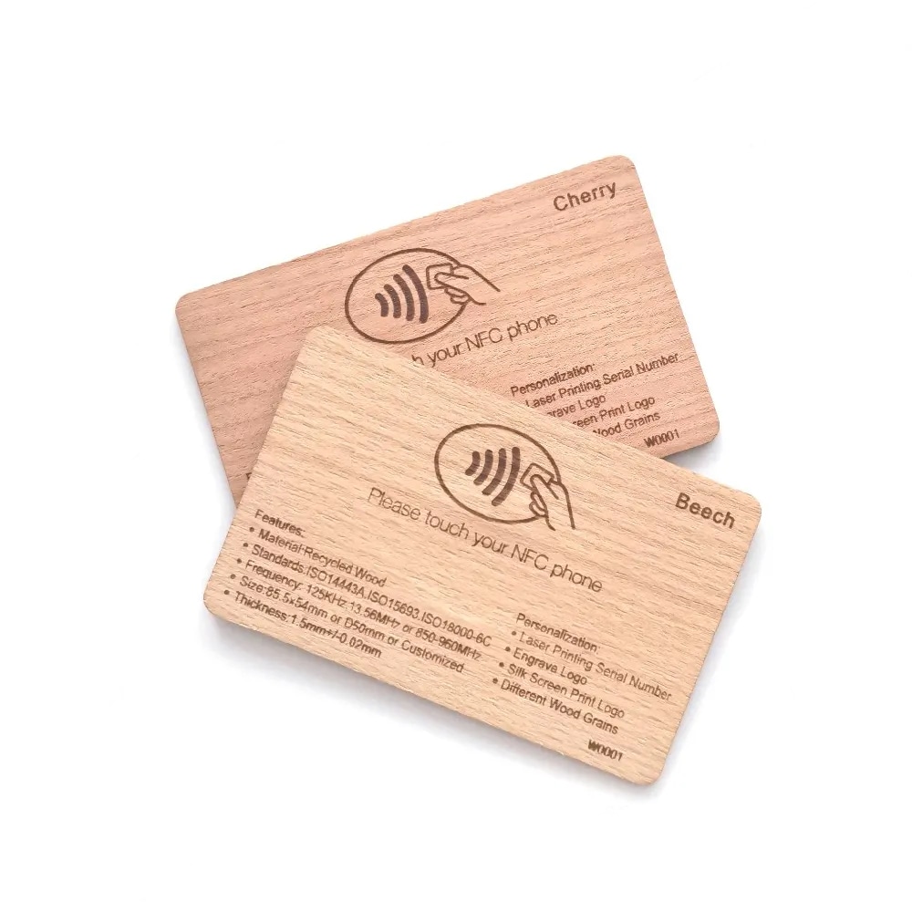 صورة لبطاقات هدايا RFID خشبية منقوشة حسب الطلب بتصميم مقاس المحفظة ضمن فئة بطاقات خشبية.