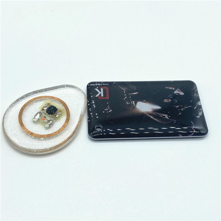 وسم NFC إيبوكسي بإضاءة زرقاء يوفر إشارة بصرية واضحة عند الدخول أو الدفع