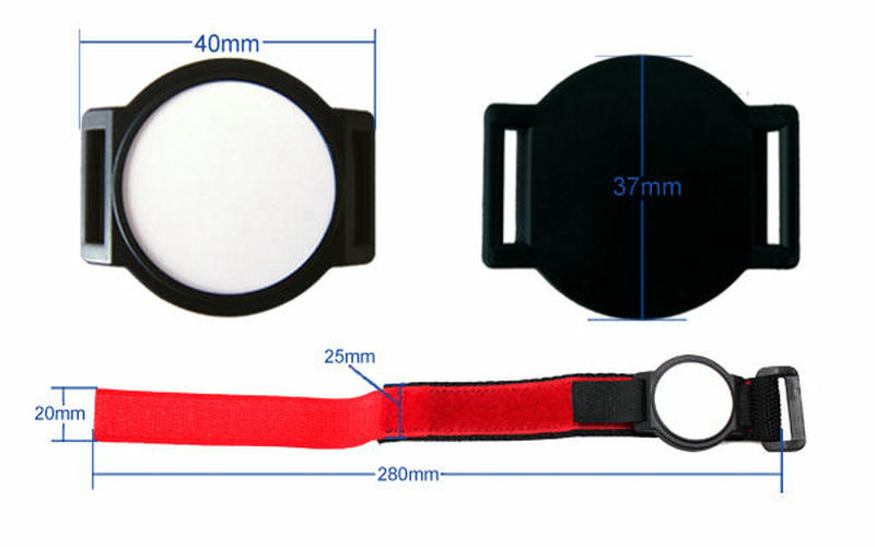 يُعرض مشبك سوار RFID النايلون المقاوم للماء NLWB-02 لدعم تثبيت آمن أثناء الألعاب المائية النشطة.