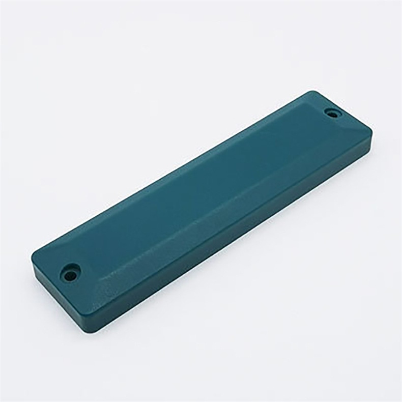 يعمل الطراز ABS11630-1 كهوية رقمية للمعدات الثقيلة مثل رافعات البناء والعوارض الفولاذية في البيئات الخارجية.